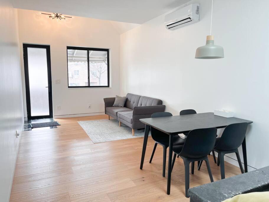 New Ample And Cozy One Bedroom In Brooklyn At Rem-casa Apartamento Nueva York
